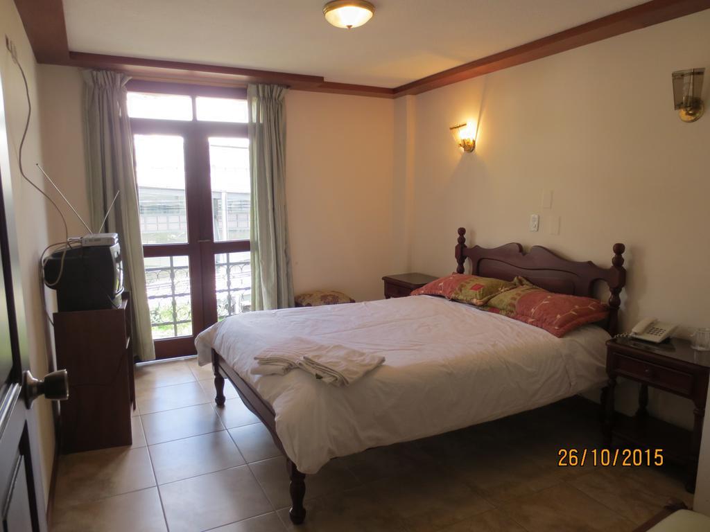 Hotel Cumanda Alfaro Номер фото