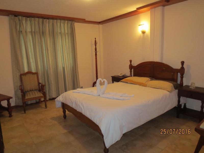 Hotel Cumanda Alfaro Экстерьер фото